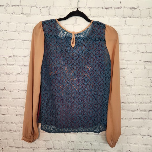 Flying Tomato Women's Boho Embroidered Long Sheer sleeve Lace Back Blouse M - Picture 7 of 8